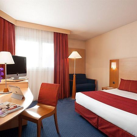 Hotel Forest Hill Meudon Velizy Экстерьер фото