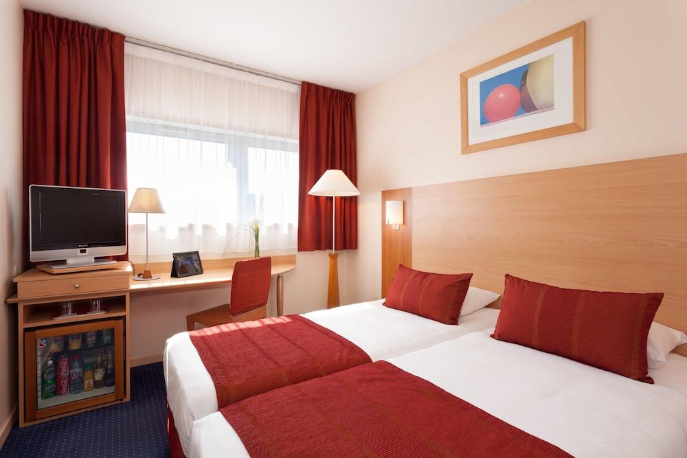 Hotel Forest Hill Meudon Velizy Экстерьер фото